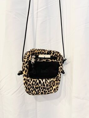 Levi's Purse Leopard Print Crossbody Black & Tan Adjustable Cord Strap New